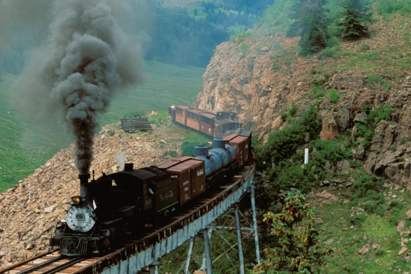 10 Scariest Train Routes in the World