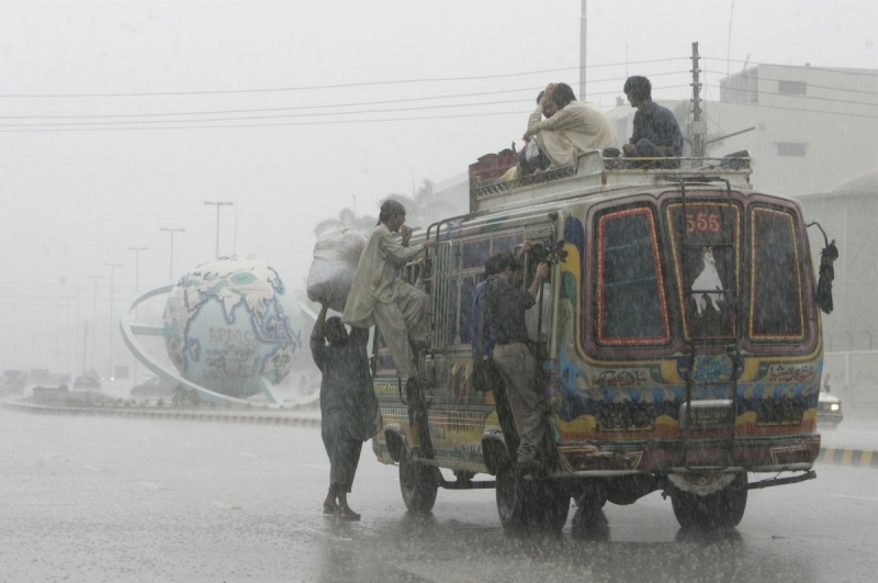 30 photos that will make traffic jams on the way to work seem like a breeze