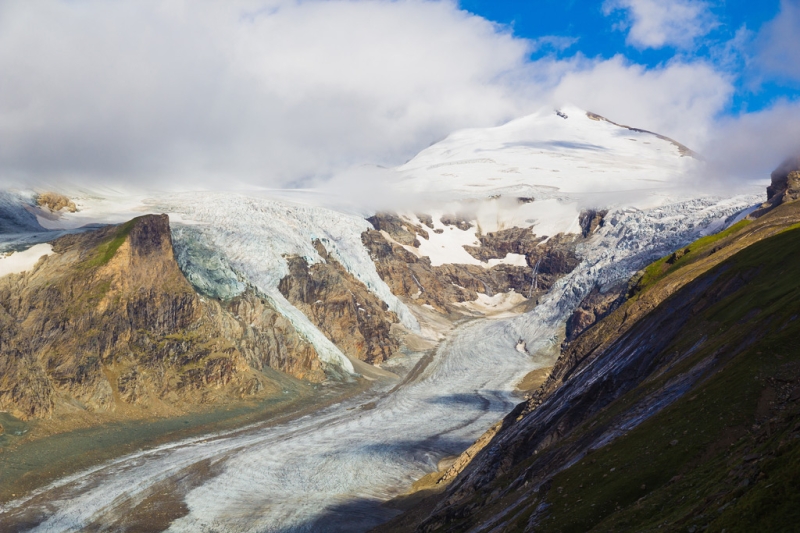 6 tourist spots that are in danger