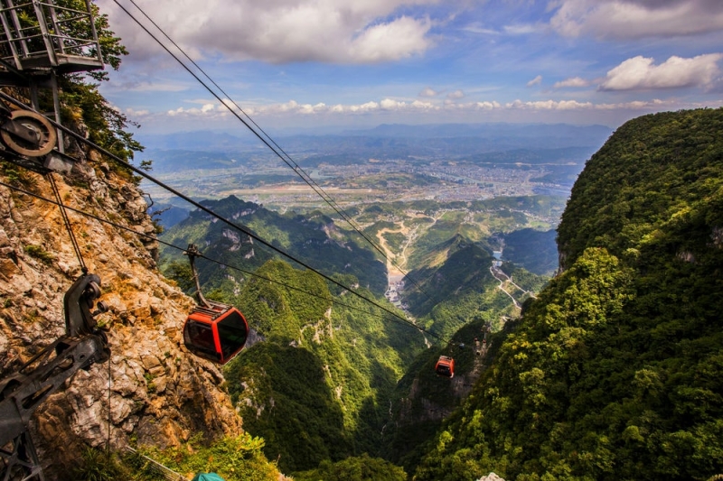 8 of the most impressive cable cars in the world