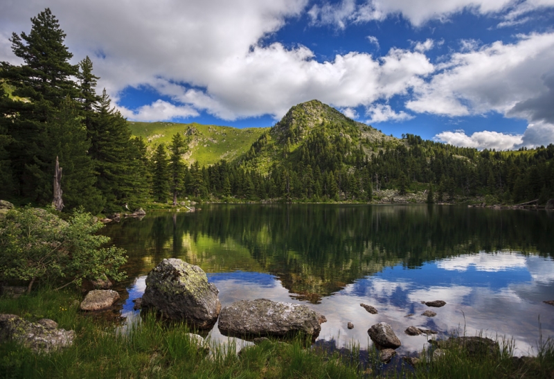 Five lakes that make wishes come true