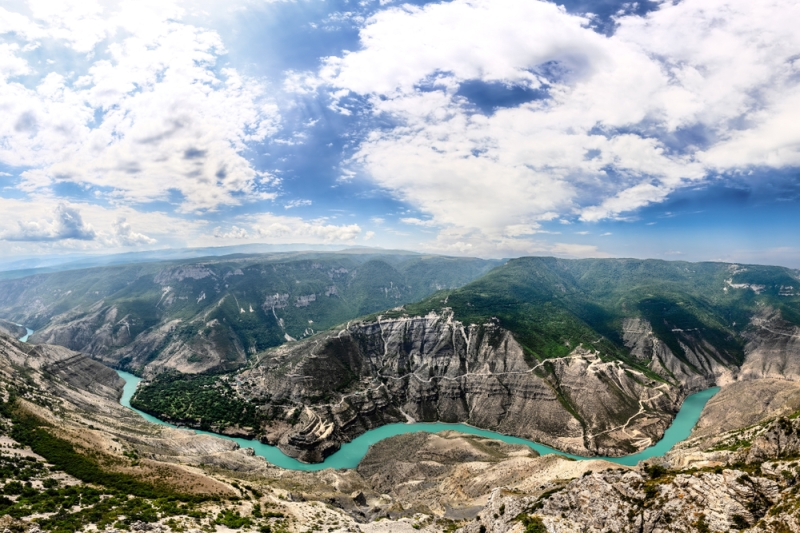 Holidays on the Caspian Sea in 2020: sunny shores and natural wonders of the Caucasus