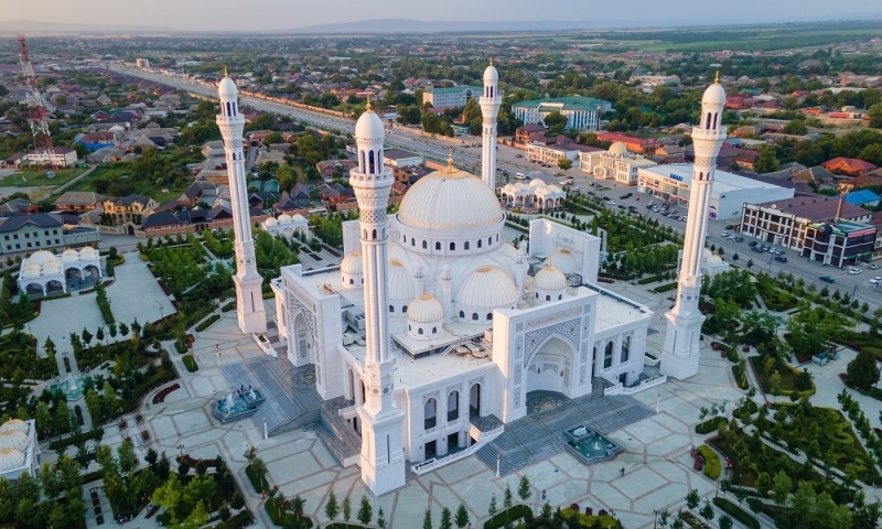 Land of Heroes: Vacation in Chechnya