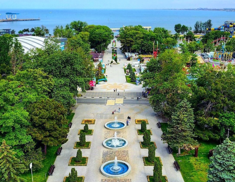 Marine dolphinarium, cypress lake and the remains of an ancient city: what to see in Anapa in 2 days