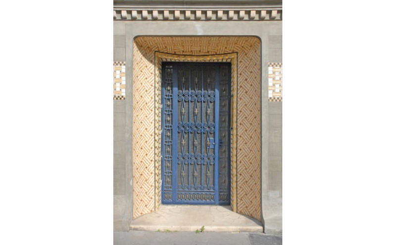 Open modern: a collection of doors in the Art Nouveau style