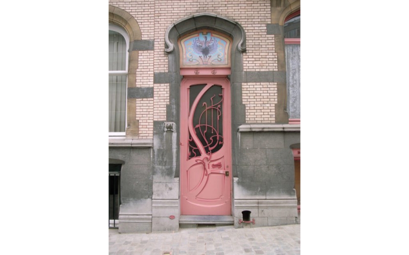 Open modern: a collection of doors in the Art Nouveau style