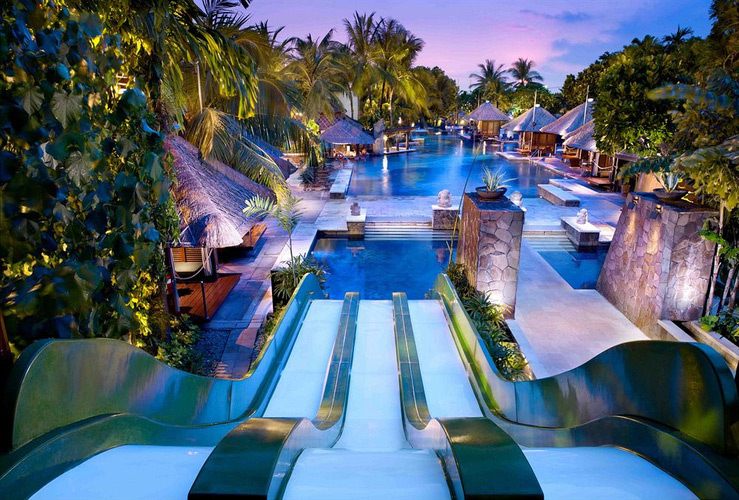 Relax and have fun: 8 amazing hotels with water parks