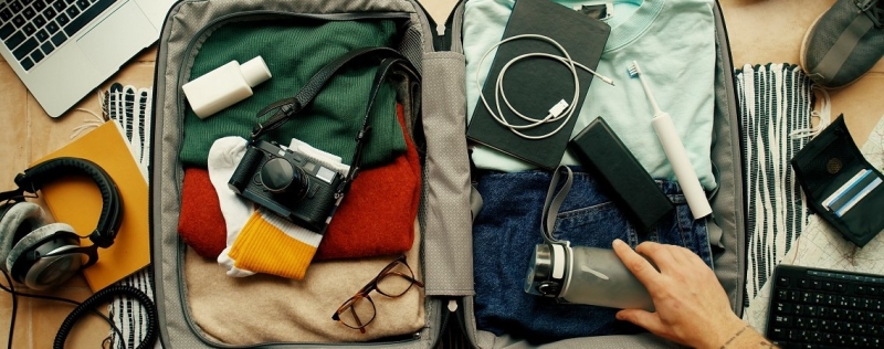 Travel hacks: flying with hand luggage