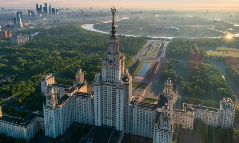 Unusual Moscow: catching discounts and going to see the capital