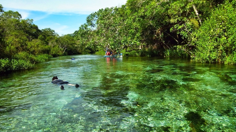 10 crystal clear beaches in the world