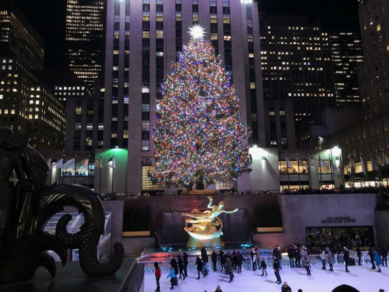 10 skating rinks worth visiting this winter