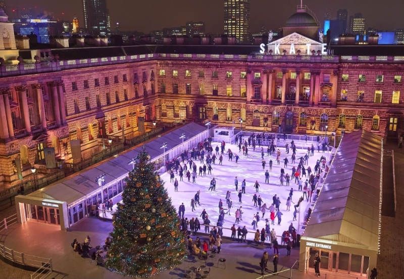 10 skating rinks worth visiting this winter