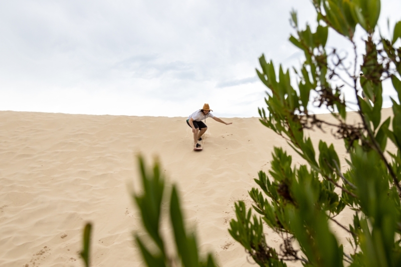 Dunes instead of snow slopes: where to go sandboarding