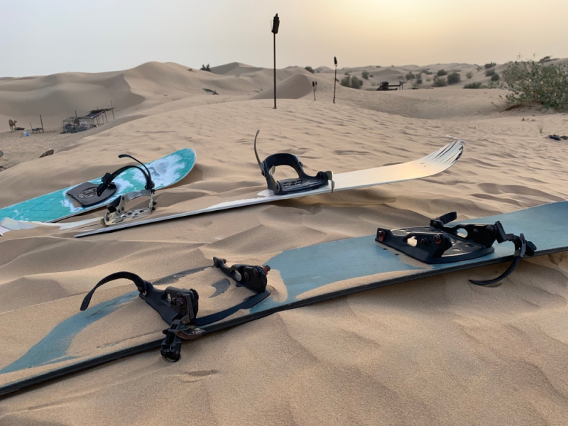 Dunes instead of snow slopes: where to go sandboarding