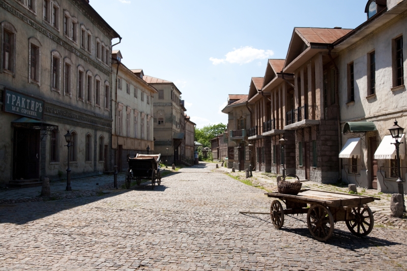 Entry allowed: factories to which tourists are allowed