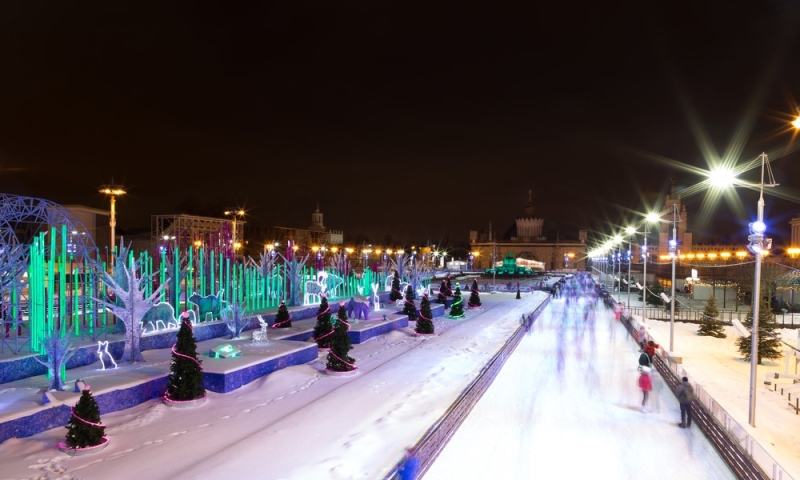 Frozen lakes and proximity to the Arctic Circle: unusual skating rinks in Russia